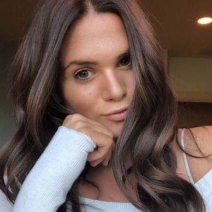 Meet your Posher, Adi